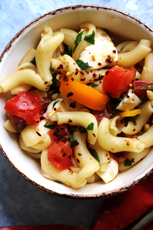 Summer Pasta Salad with No-Cook Heirloom Tomato Sauce from Eats Well With Others